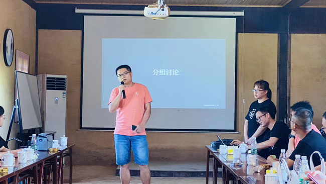 HiShop老兵營班會(huì)｜千里馳騁不忘本，共聚一心齊向前